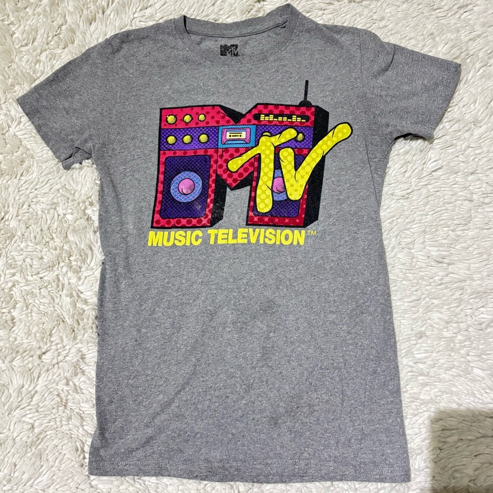 MTV Logo Women’s Gray T-shirt size Small Vintage Look Slim Fit Casual Tee Y2K